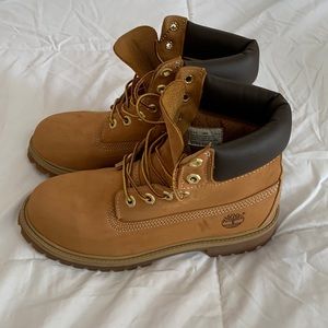 Boy’s Original Color Timberland Boots, Size 5.5